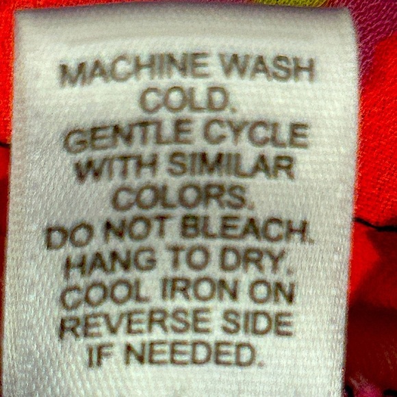 Vibrant Zigzag Patterned Women's Top Roll Tab Sleeve Size Small High Low Coverup - Picture 9 of 16